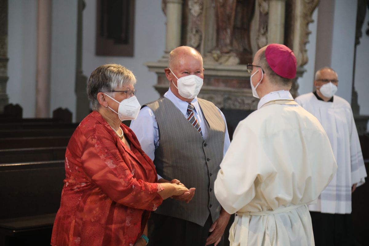 2621/0621 Dankgottesdienst für Ehejubilare mit Bischof Jung_27846