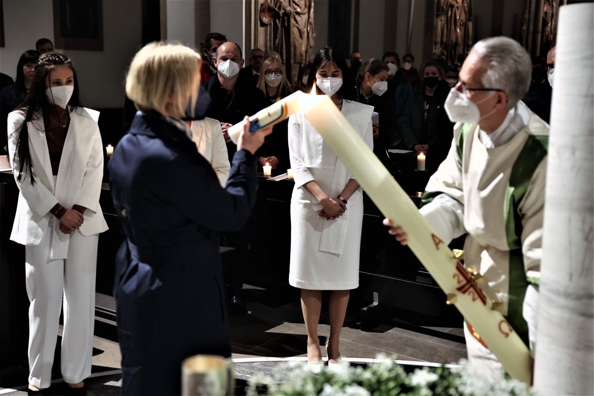 BIschof Dr. Franz Jung feiert am Samstagabend, 16. April, im Würzburger Kiliansdom die Osternacht.