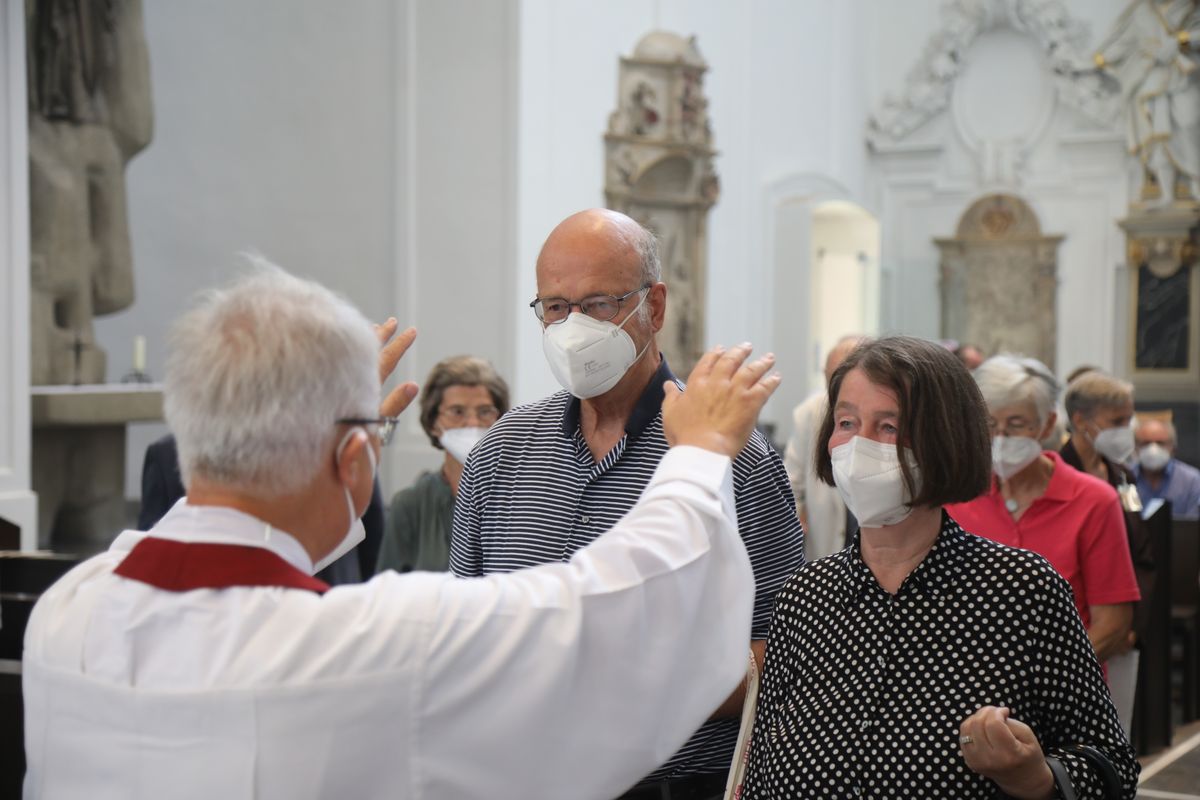 2621/0624 Ehejubilare Bischof 29. Juni Vormittag_28018