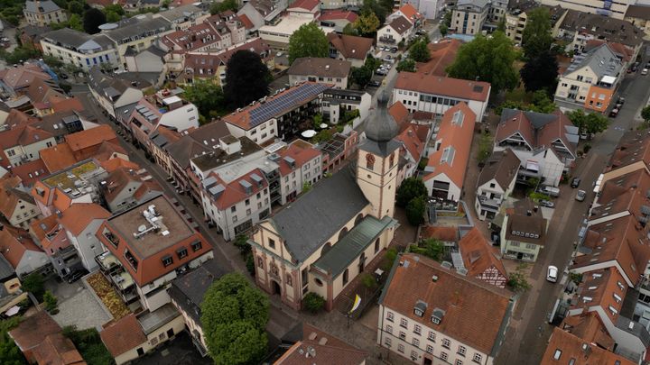 Neue Einblicke in die Marktheidenfelder Pfarrkirche Sankt Laurentius bietet ein interaktiver Audioguide für das Smartphone. 