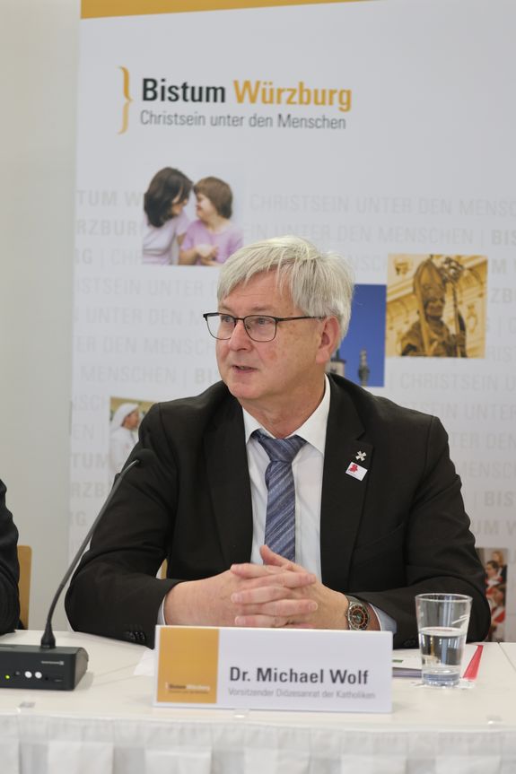 0626/0127 PK Vondran Wolf