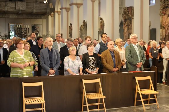 2826/0668 Räte und Politiker