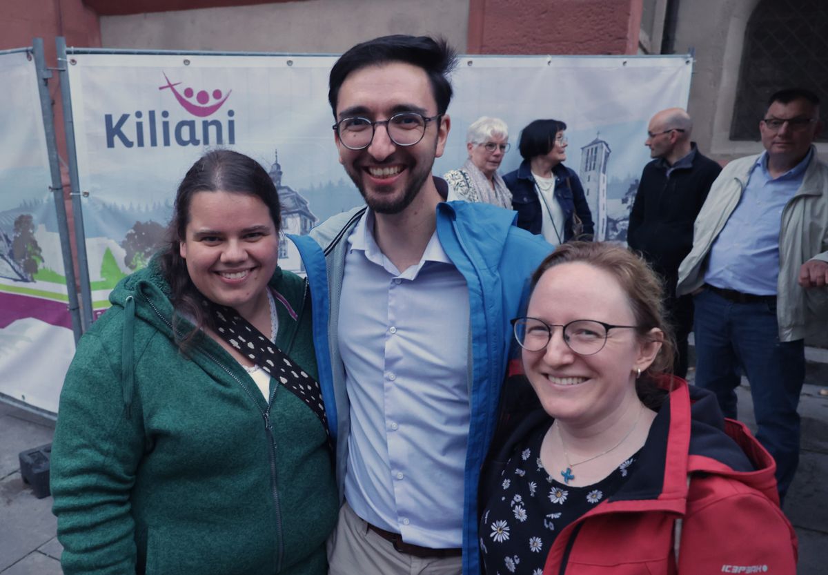 Rund 900 Personen feierten den Kiliani-Pontifikalgottesdienst für Räte und Politiker am Montagabend, 7. Juli, im Kiliansdom mit. Eine Begegnung auf dem Kiliansplatz schloss sich an. 