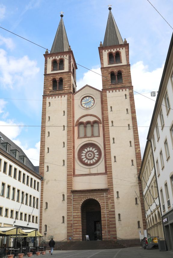 Bischof Dr. Franz Jung lädt alle Gläubigen im Bistum Würzburg ein, an den Gottesdiensten an den Kar- und Ostertagen teilzunehmen.