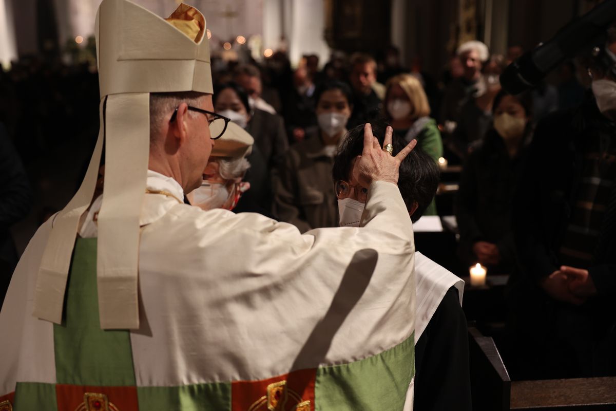 BIschof Dr. Franz Jung feiert am Samstagabend, 16. April, im Würzburger Kiliansdom die Osternacht.