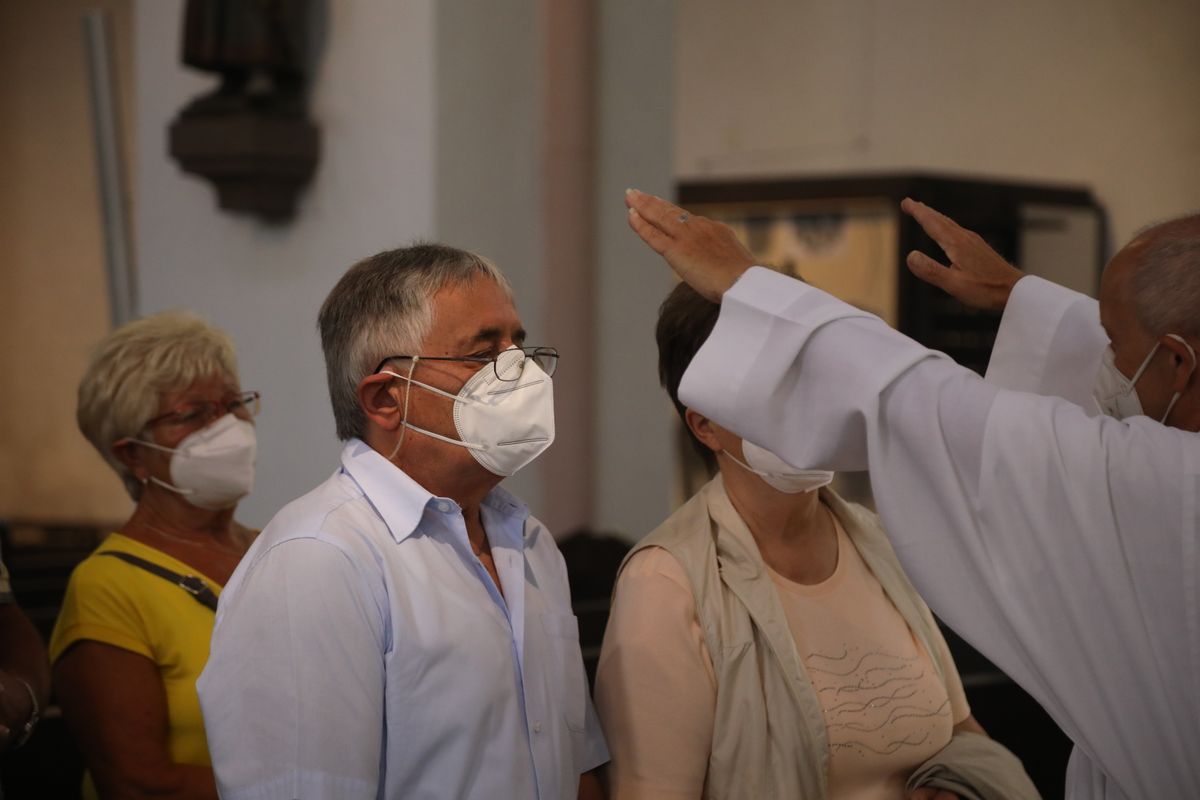 2621/0621 Dankgottesdienst für Ehejubilare mit Bischof Jung_27811