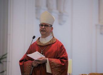 Mit einem Kiliani-Pontifikalgottesdienst im Kiliansdom mit Bischof Dr. Franz Jung ist am Dienstagabend, 6. Juli, das 50. Jubiläum der Berufsgruppe der Pastoralreferentinnen und -referenten im Bistum Würzburg gefeiert worden.