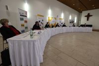 Bei einer Pressekonferenz im Würzburger Burkardushaus, die auch live auf YouTube ins Internet gestreamt wurde, informierte Bischof Dr. Franz Jung gemeinsam mit weiteren wichtigen  Akteuren über Neuigkeiten aus dem Bistum.