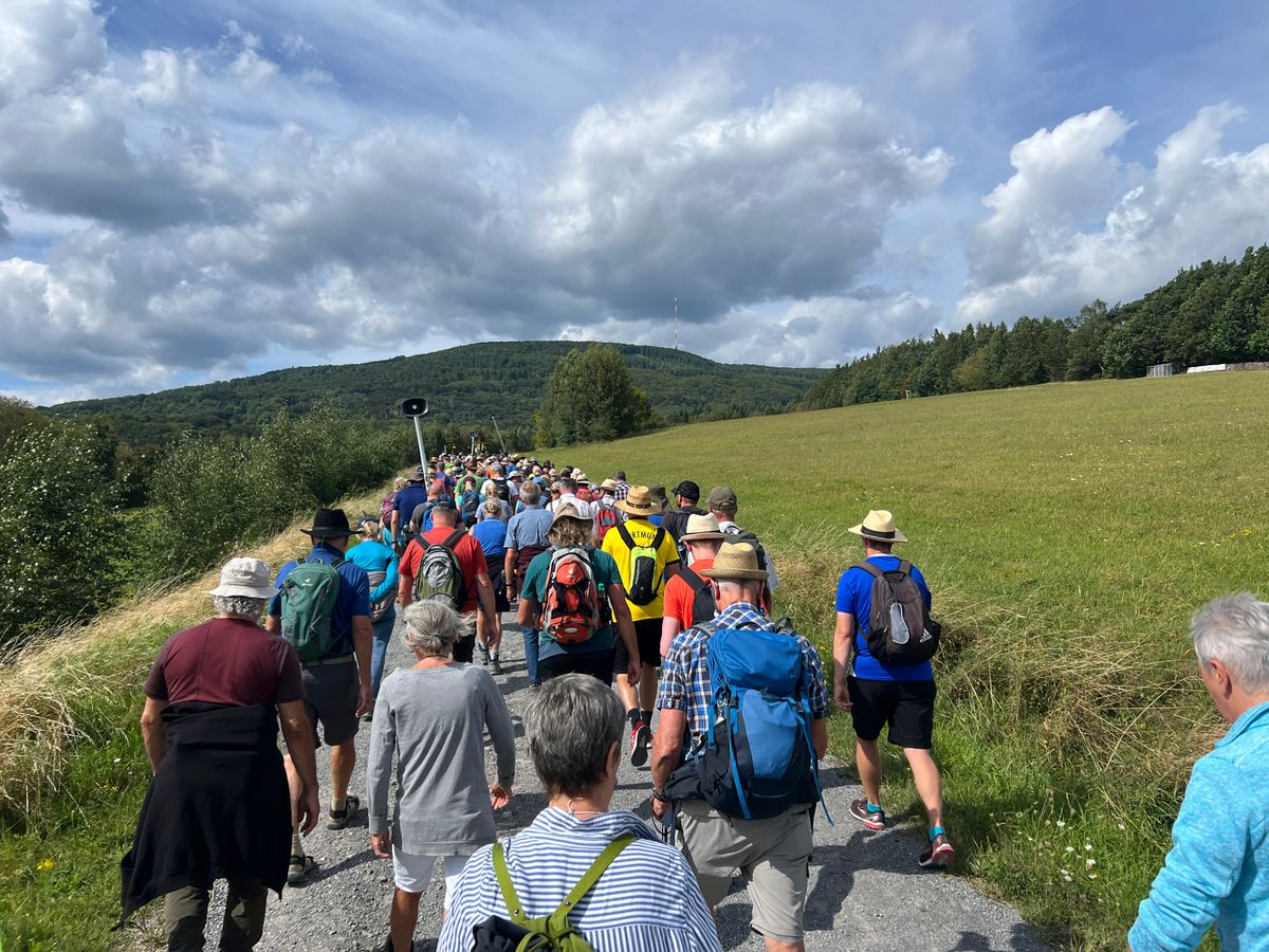 Von Waldberg aus unterwegs zum Kreuzberg.