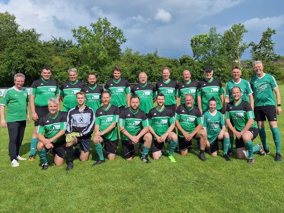 Das Prominententeam beim Benefizspiel am Sonntag, 2. Juni. 