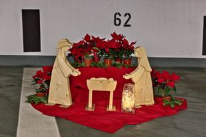 Auch eine Krippe wurde für den Gottesdienst im Parkhaus aufgestellt