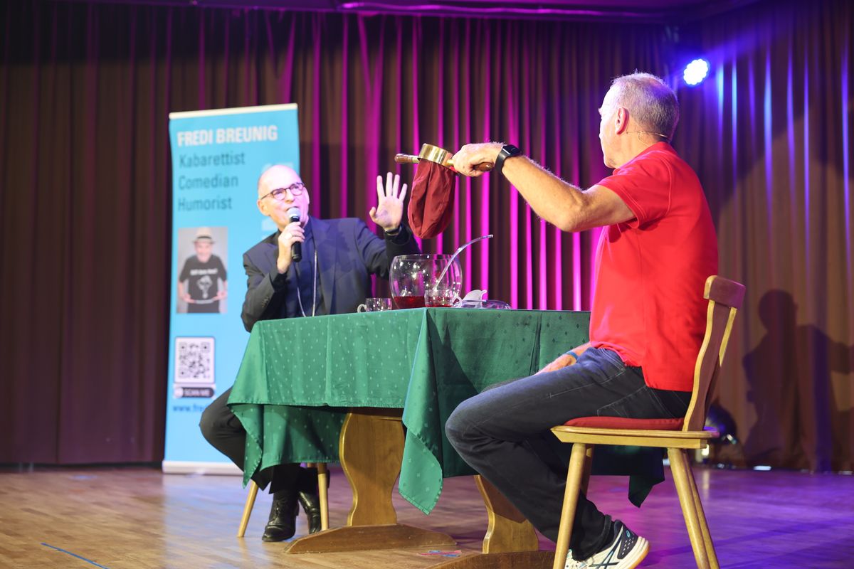 Bischof Dr. Franz Jung war am Sonntag, 22. September, Überraschungsgast bei "Brezel, Bier und domm