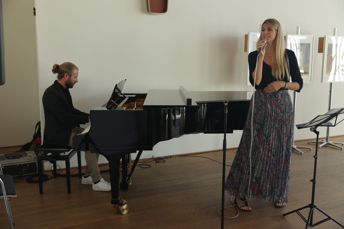 Sophia Weinberger und Tobias Hümpfner sorgten für den musikalischen Rahmen des Fests.