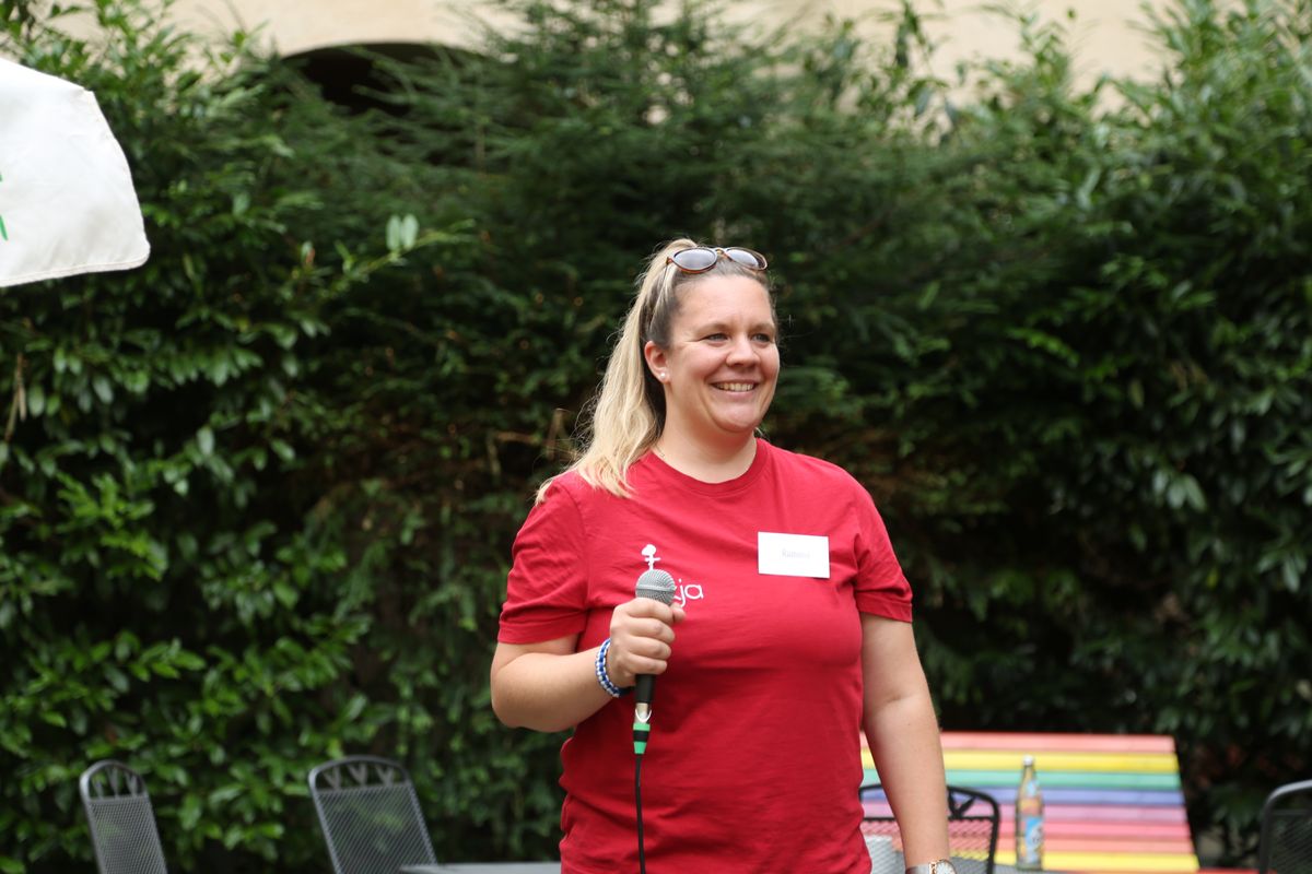 Am Tag der Jugend hat Weihbischof Paul Reder im Anschluss an ein buntes Workshop-Programm einen Kiliani-Gottesdienst mit den Jugendlichen im Kilianeum in Würzburg gefeiert.