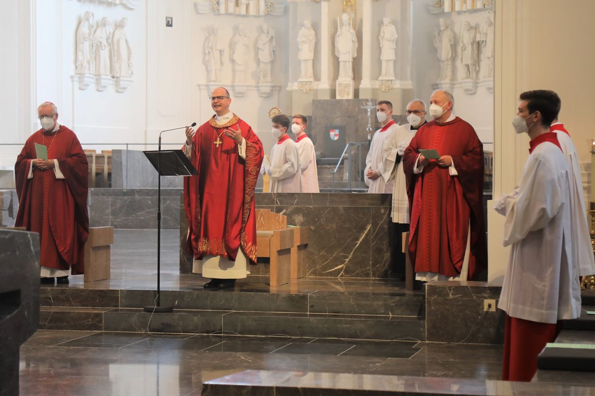 Mit einem feierlichen Pontifikalgottesdienst mit Bischof Dr. Franz Jung im Würzburger Kiliansdom ist am Sonntag, 11. Juli, die Kiliani-Wallfahrtswoche zu Ende gegangen.