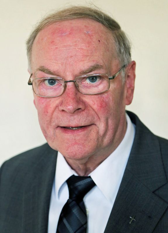 Pfarrer i. R. Heinrich Vogler.