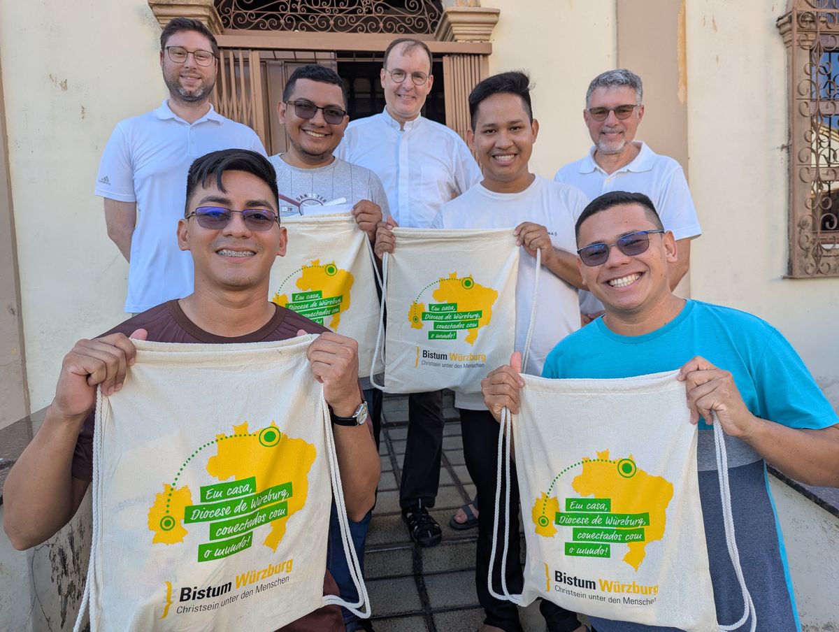 3225/0842 Weihbischof Paul Reder in Brasilien - Priesterweihen_61071