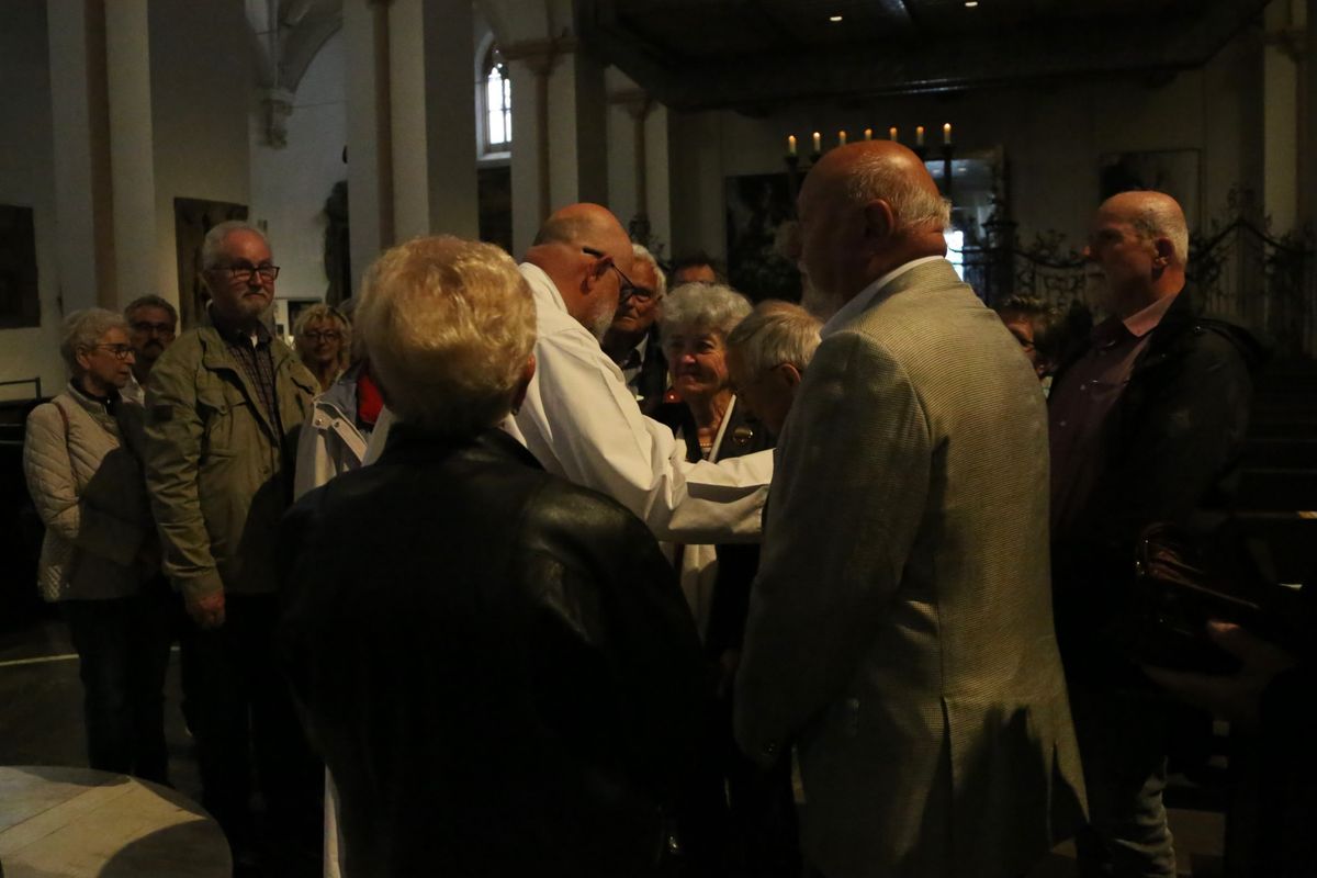 Bischof Dr. Franz Jung hat am Donnerstagnachmittag, 4. Juli, mit etwa 320 Paaren im Kiliansdom ihr goldenes oder diamantenes Ehejubiläum gefeiert.