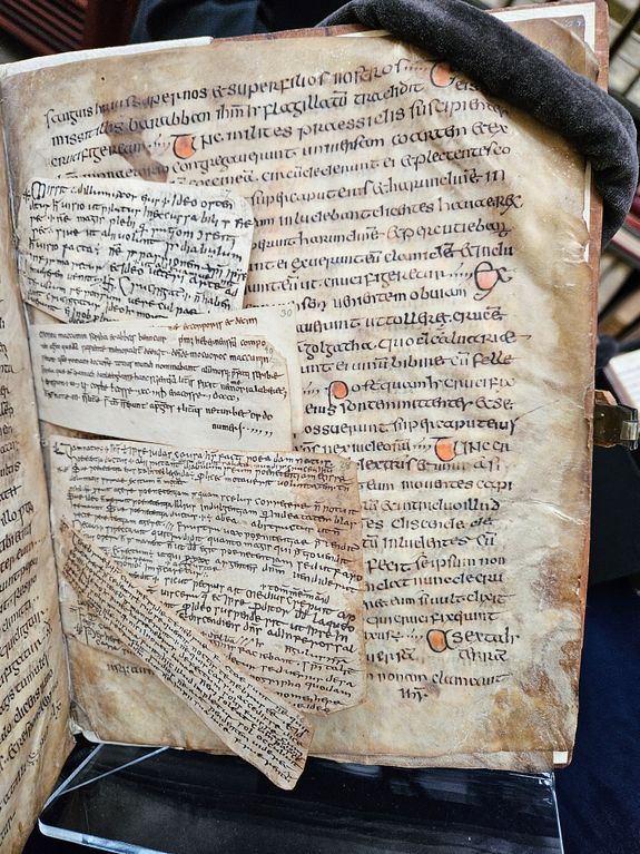 So sah der historische "wissenschaftliche Apparat" aus.  So sah der historische "wissenschaftliche Apparat" aus.