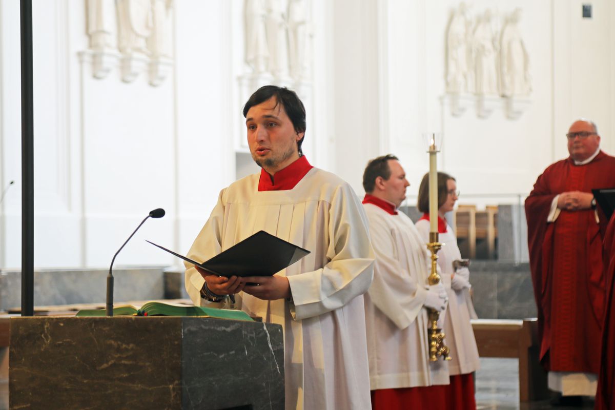 Bischof Dr. Franz Jung feierte am Donnerstag, 10. Juli 2025, einen Kiliani-Wallfahrtsgottesdienst mit Gläubigen aus der Region Würzburg. Eine Begegnung auf dem Kiliansplatz schloss sich an.