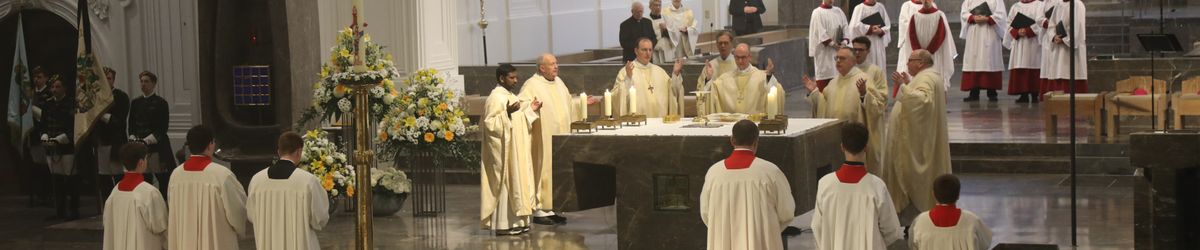 1825/0422 Pontifikalrequiem für Papst Franziskus_57488