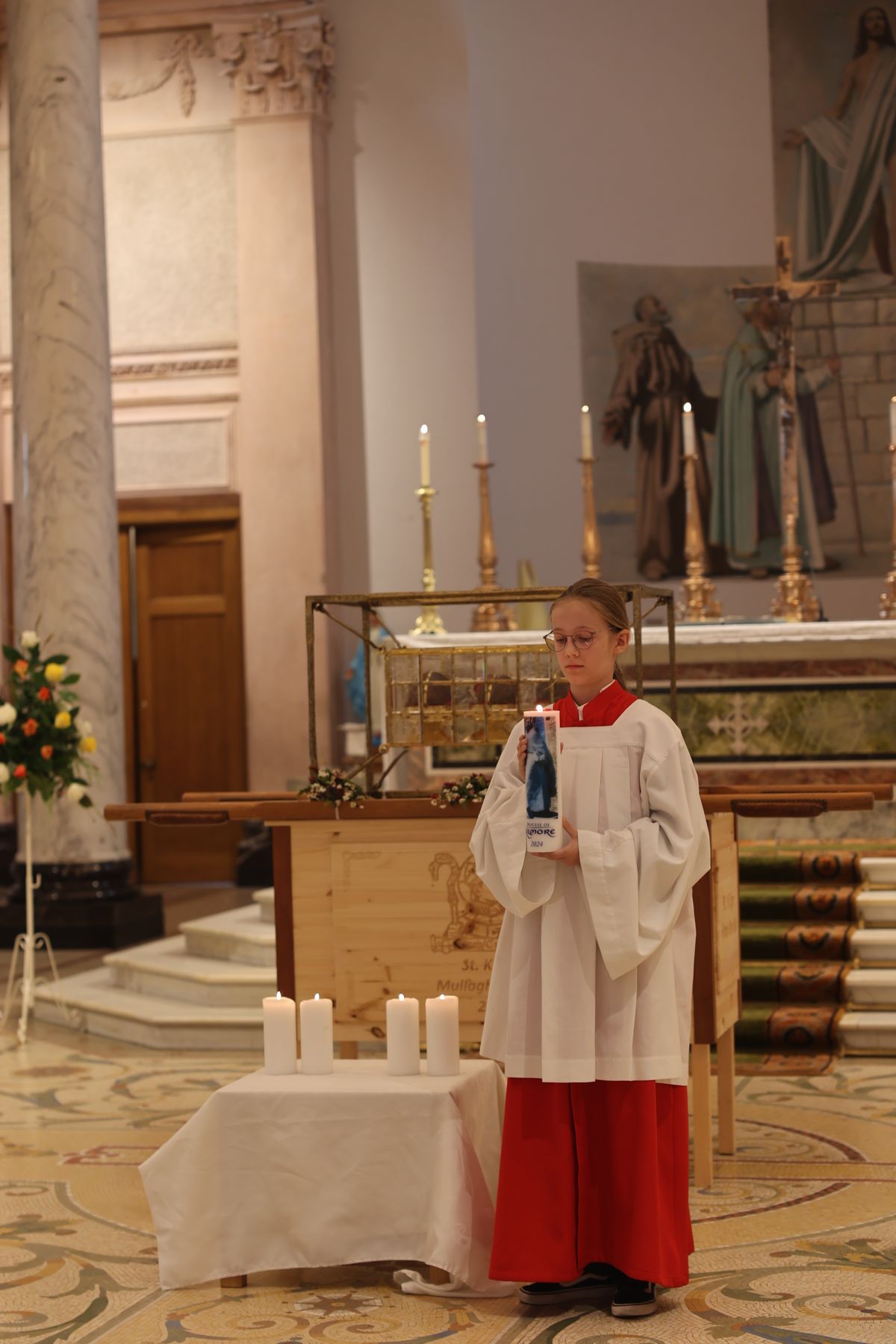 Bischof Dr. Franz Jung feierte am Sonntag, 6. Oktober, einen Gottesdienst zum Abschluss der Irlandwallfahrt mit den Reliquien der Frankenapostel in der Kathedrale von Cavan. Im Anschluss wurde der Schrein mit den Häuptern der Märtyrer für den Rücktransport nach Würzburg sicher verpackt.