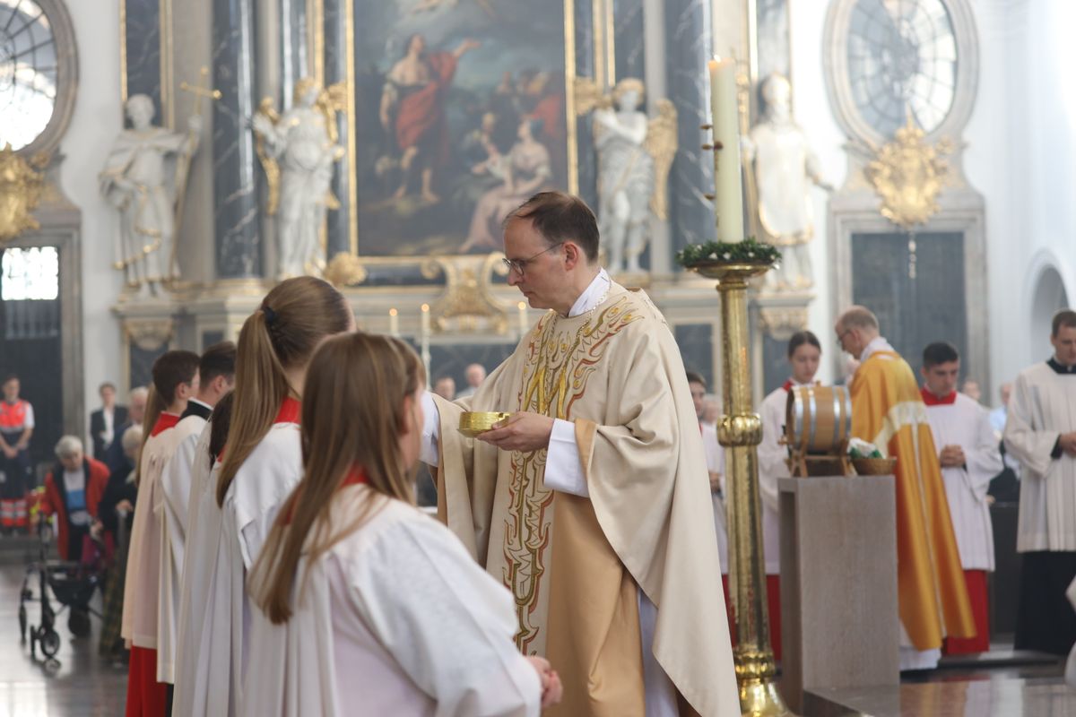 Bei einem Pontifikalgottesdienst im Würzburger Kiliansdom ist an Christi Himmelfahrt, 9. Mai 2024, Weihbischof Paul Reder zum Bischof geweiht worden. 