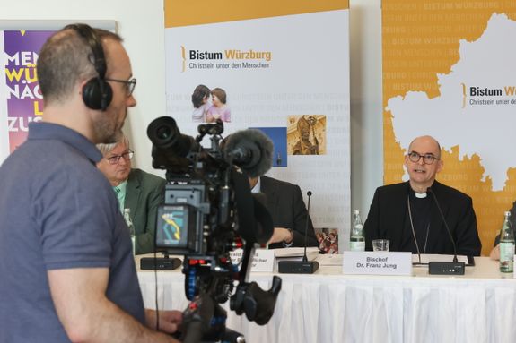 0525/0129 Bischof PK_55933