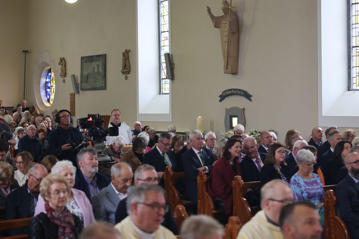 Mit einer Prozession durch den Ort, einem Gottesdienst in der Kilianskirche und einem gemeinsamen Mittagessen von Deutschen und Iren in der Saint Kilian