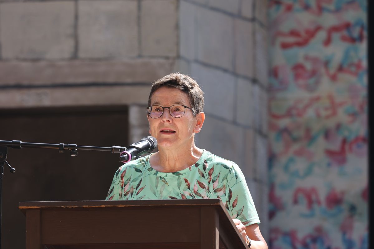 Mit einem Gottesdienst auf der Freilichtbühne hat Bischof Dr. Franz Jung die Sömmersdorfer Passionsspiele 2024 eröffnet.  Mit einem Gottesdienst auf der Freilichtbühne hat Bischof Dr. Franz Jung die Sömmersdorfer Passionsspiele 2024 eröffnet.