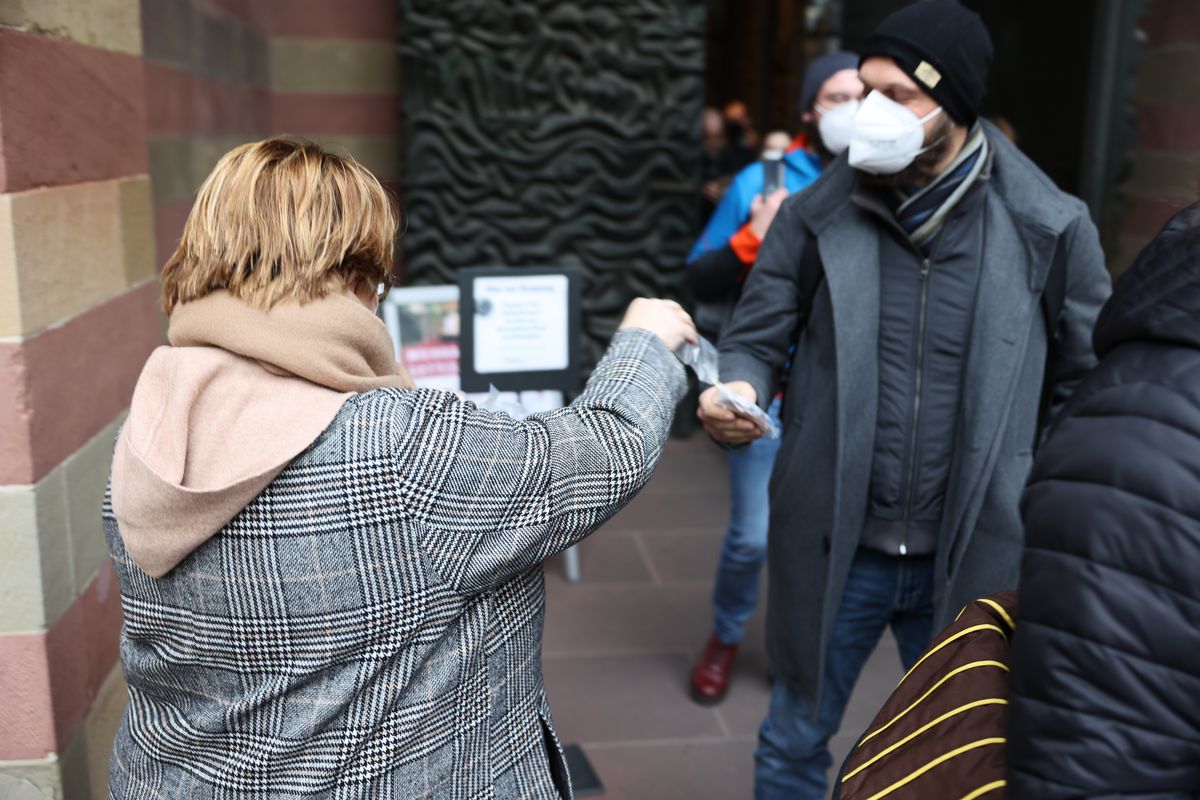 Einen adventlichen Gottesdienst für die Mitarbeitenden von Caritas und Bischöflichem Ordinariat Würzburg hat Bischof Dr. Franz Jung am Donnerstag, 16. Dezember, im Kiliansdom gefeiert.