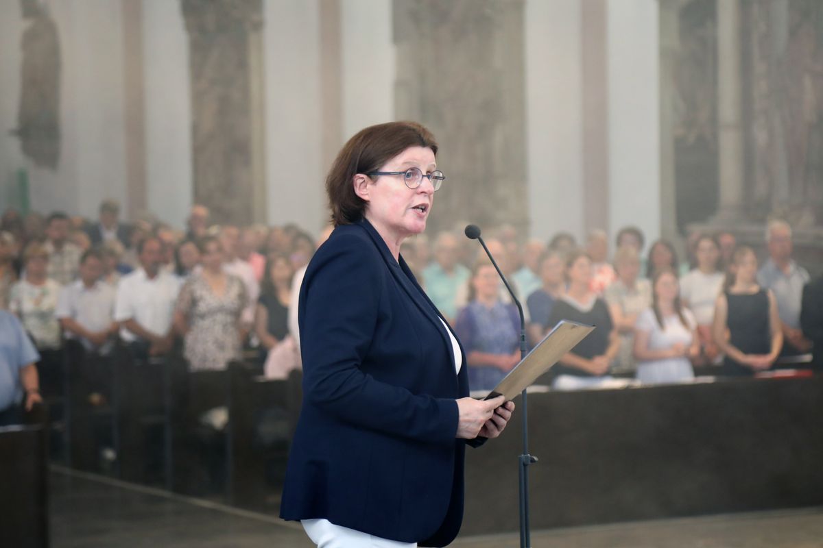 Fünf Frauen und zwei Männer hat Bischof Dr. Franz Jung bei einem Pontifikalgottesdienst am Freitag, 18. Juli 2025, als Pastoral- beziehungsweise Gemeindereferentinnen und -referenten beauftragt.