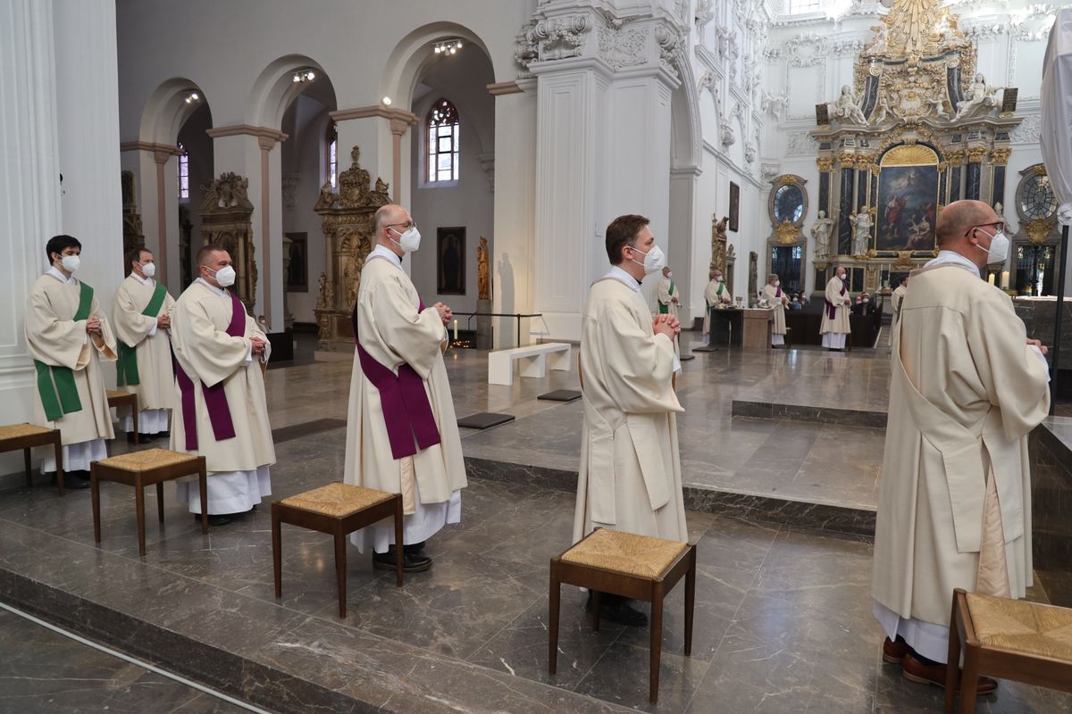 1321/0323 Missa chrismatis_26159