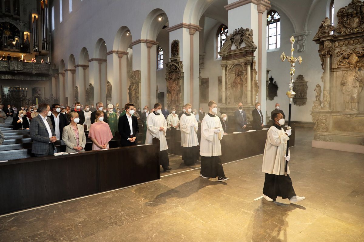 Mit einem Dankgottesdienst im Würzburger Kiliansdom hat Bischof Dr. Franz Jung am Sonntag, 13. Juni, den dritten Jahrestag seiner Bischofsweihe begangen.
