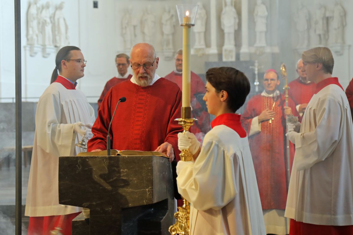 Weihbischof Paul Reder feierte am Samstag, 12. Juli 2025, einen Kiliani-Gottesdienst mit Kirchenchören sowie Kirchenmusikern und -musikerinnen aus dem ganzen Bistum.
