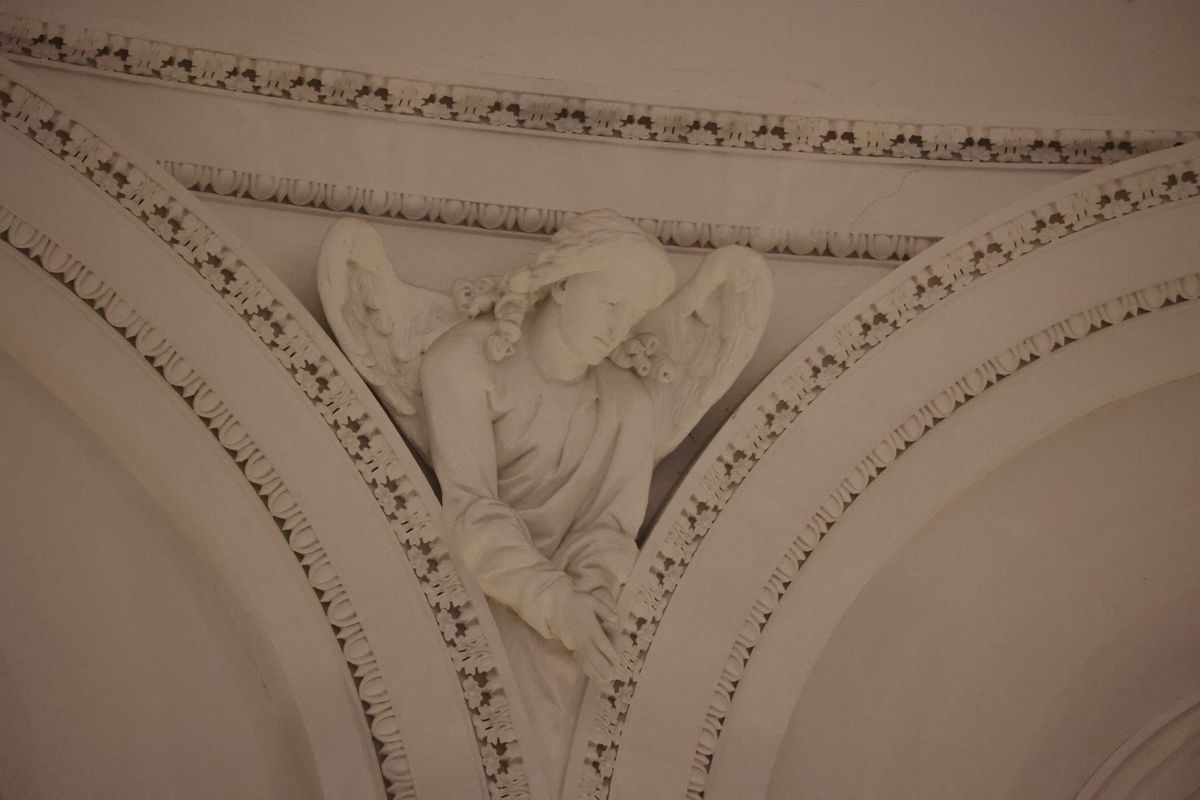 Bischof Dr. Franz Jung feierte am Festtag des heiligen Franziskus in der Kathedrale des heiligen Mél in Longford einen Gottesdienst. Im Anschluss lud die Pfarrei zum Kaffee in das Untergeschoss ein.