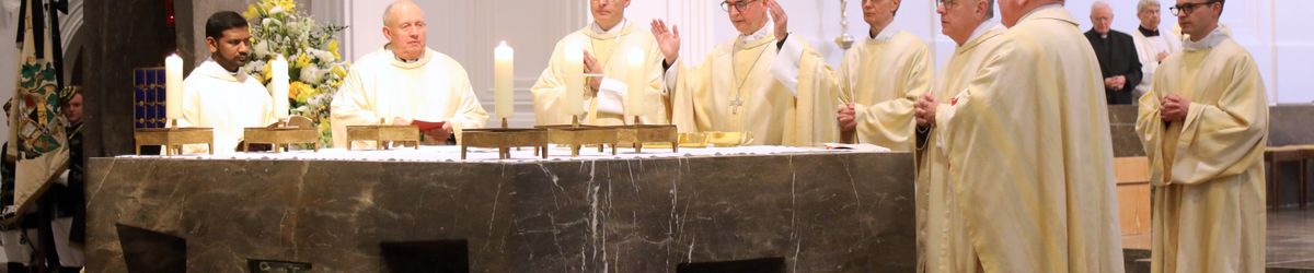 1825/0422 Pontifikalrequiem für Papst Franziskus_57486