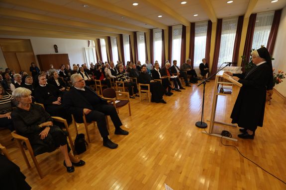 4121/0993 Buch 110 Jahre Ritaschwestern_30683