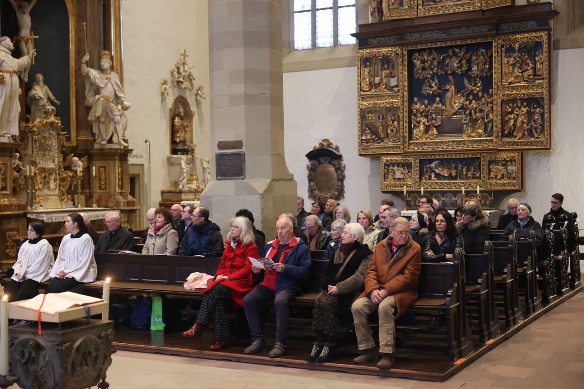 Der "Aschermittwoch der Künstler" wurde in diesem Jahr in der Würzburger Pfarrkirche Sankt Burkard begangen. Der "Aschermittwoch der Künstler" wurde in diesem Jahr in der Würzburger Pfarrkirche Sankt Burkard begangen.