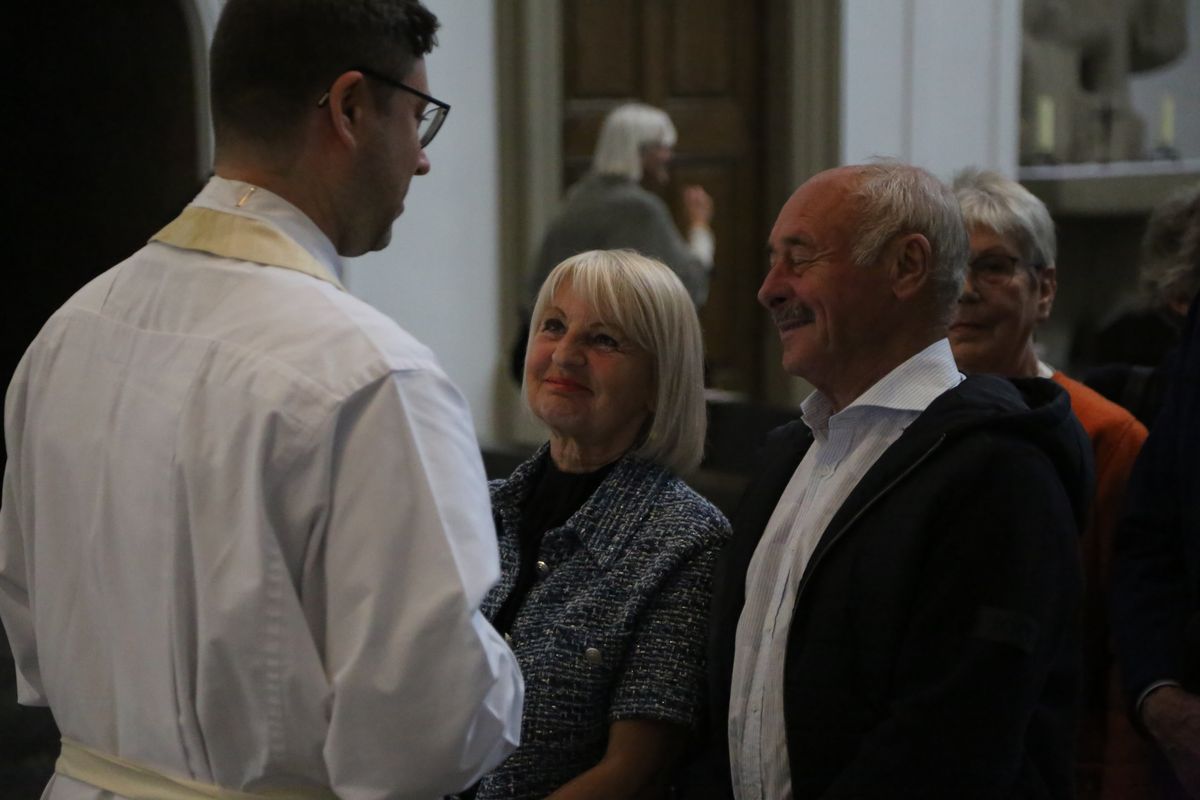 Bischof Dr. Franz Jung hat am Donnerstagnachmittag, 4. Juli, mit etwa 320 Paaren im Kiliansdom ihr goldenes oder diamantenes Ehejubiläum gefeiert.