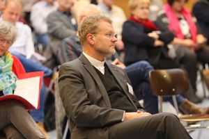 Vor wenigen Wochen als Generalvikar eingeführt, nahm Domdekan Dr. Jürgen Vorndran erstmals an einer Vollversammlung des Diözesanrats teil. 