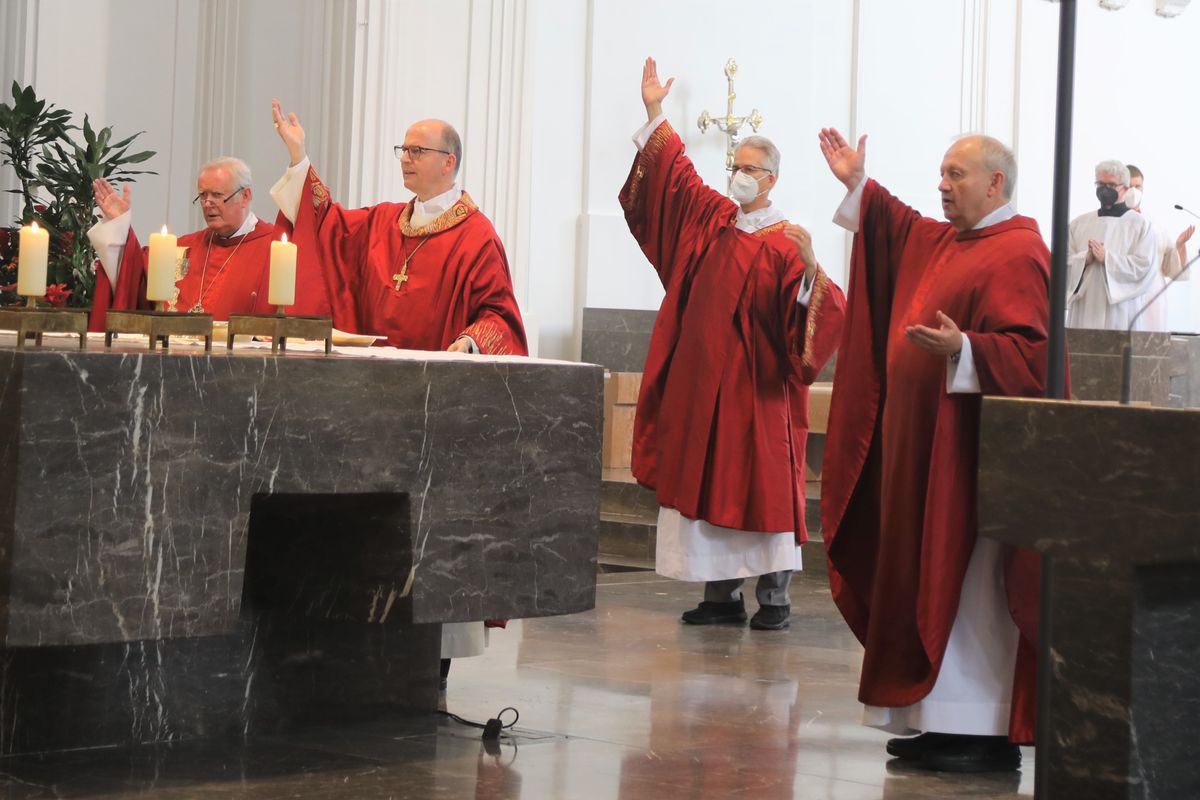 Mit einem feierlichen Pontifikalgottesdienst mit Bischof Dr. Franz Jung im Würzburger Kiliansdom ist am Sonntag, 11. Juli, die Kiliani-Wallfahrtswoche zu Ende gegangen.