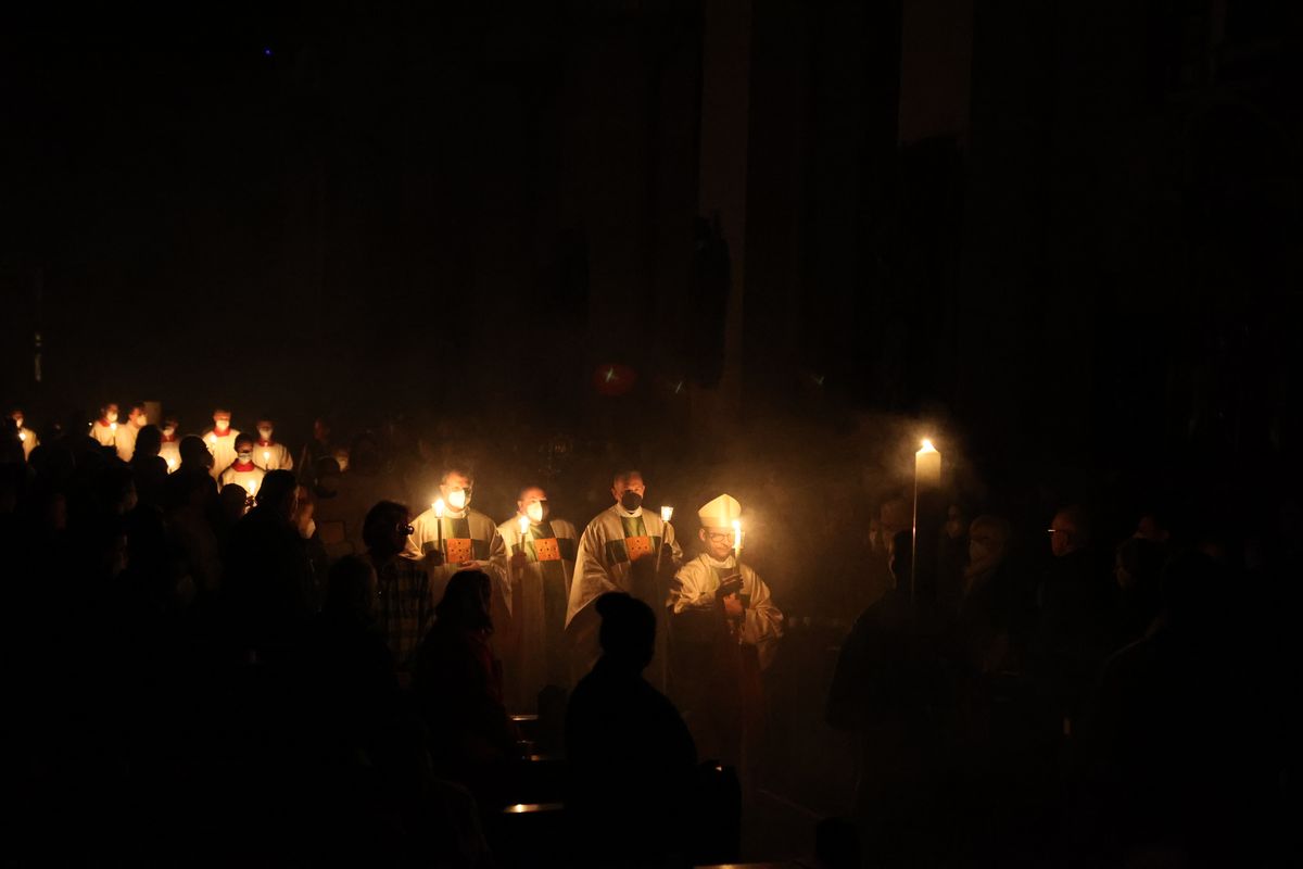 BIschof Dr. Franz Jung feiert am Samstagabend, 16. April, im Würzburger Kiliansdom die Osternacht.