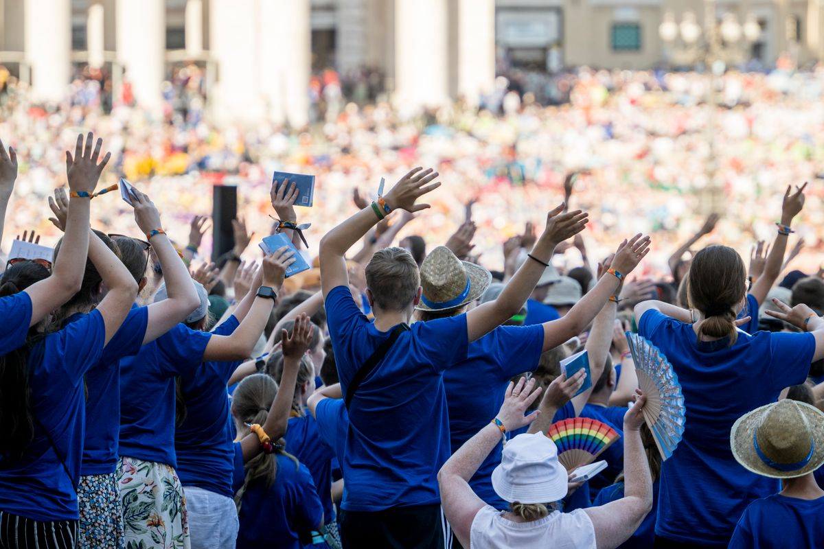Der "Chor der Nationen" bei der Papstaudienz der Ministrantenwallfahrt nach Rom 2024. Der "Chor der Nationen" bei der Papstaudienz der Ministrantenwallfahrt nach Rom 2024.