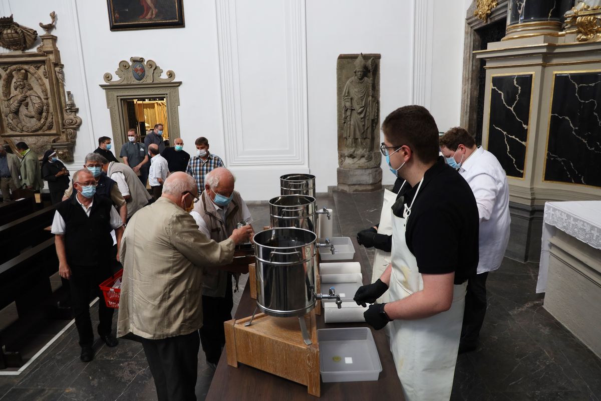 3720/0925 Missa Chrismatis_23000