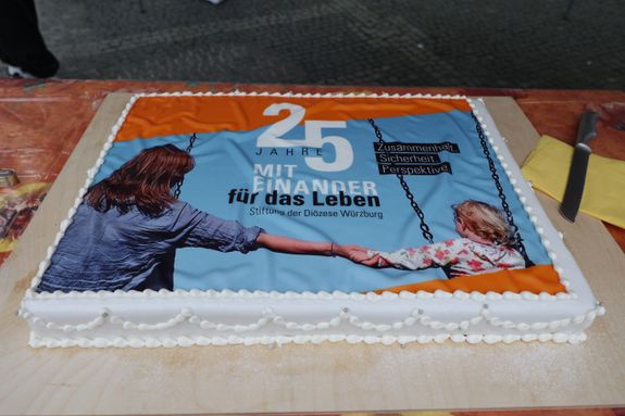 4424/1138 Stiftung Miteinander 25 Jahre_53140