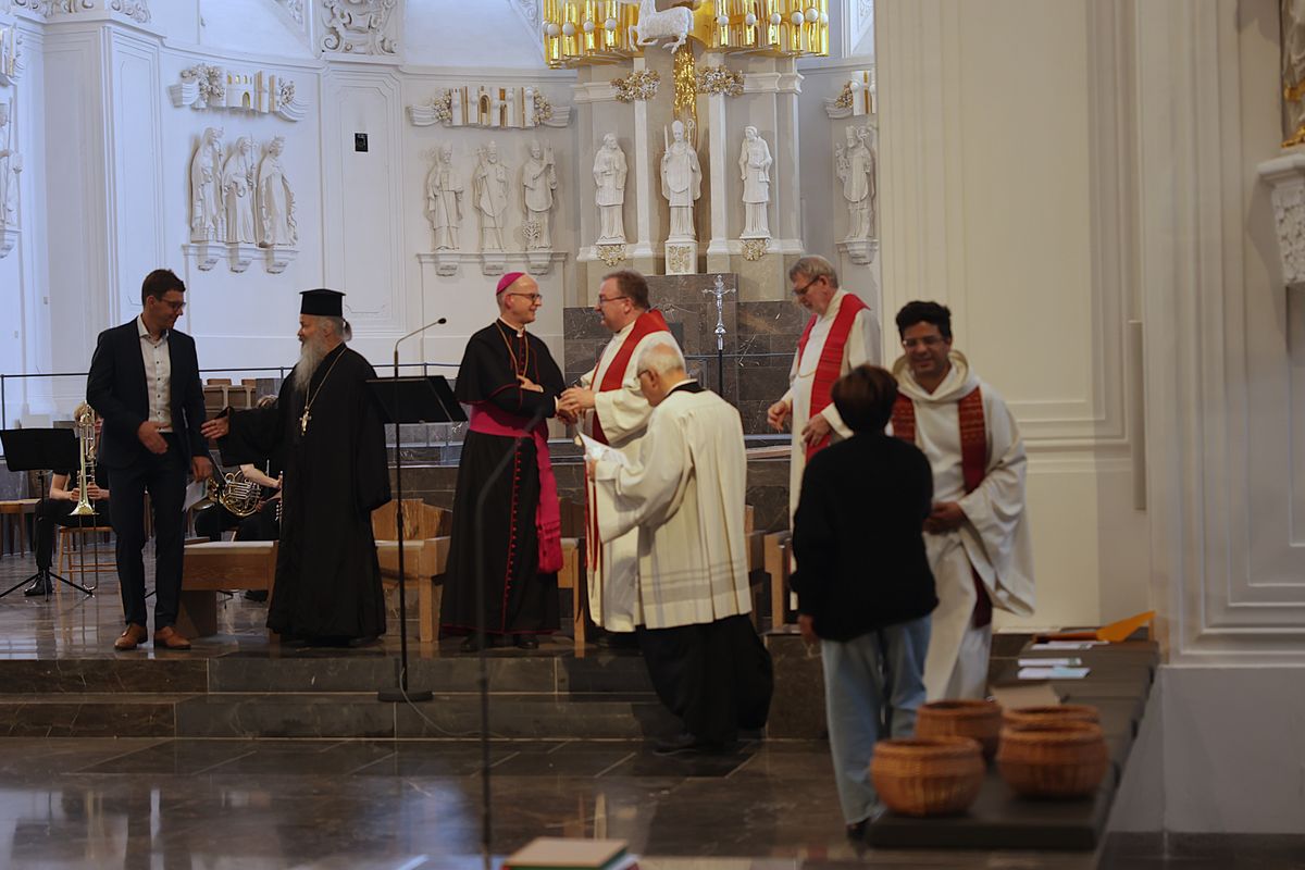 Konfessionsübergreifend hat der ökumenische Kiliani-Gottesdienst mit Bischof Dr. Franz Jung am Mittwochabend, 9. Juli, das Thema Hoffnung aufgegriffen.