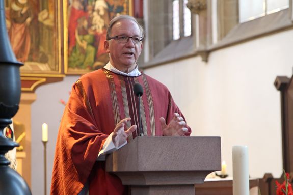 2819/0763 Kiliani-Gottesdienst für die Marktkaufleute und Schausteller_16128