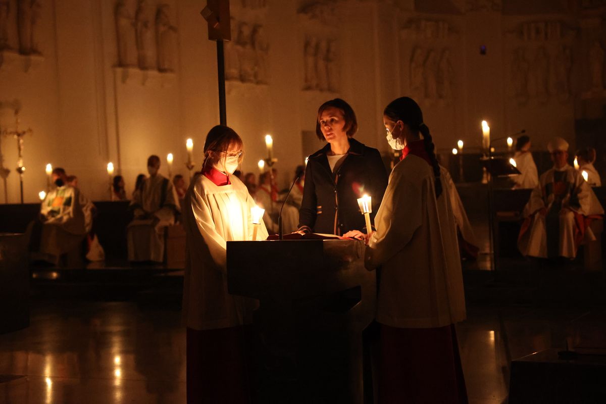 BIschof Dr. Franz Jung feiert am Samstagabend, 16. April, im Würzburger Kiliansdom die Osternacht.