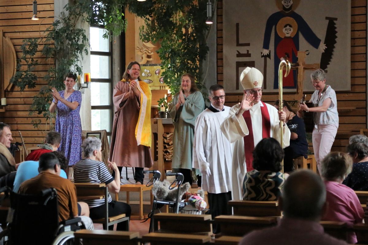 2924/0758_Kiliani_Eisingen Sankt-Josefs-Stift_Weihbischof Reder_50377